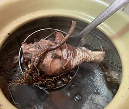 艾茎黑豆炖土鸡汤的做法