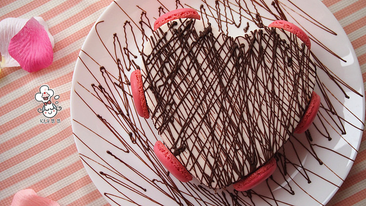 草莓慕斯蛋糕-520我爱你的做法