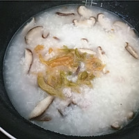 香菇青菜肉片粥的做法图解9