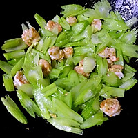 西芹百合溜虾仁的做法图解13