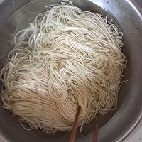 葱油拌面的做法图解3