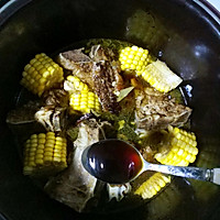 排骨炖玉米的做法图解10