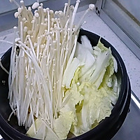 #暖冬酱在手，嗨吃部队锅#韩式辣白菜豆腐汤的做法图解4