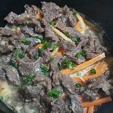 金针菇牛肉煲