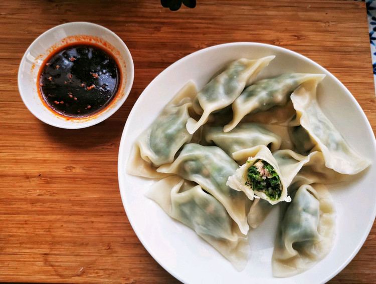 春之味：荠菜水饺的做法