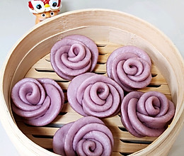 #放假请来我的家乡吃#养生花样馒头之紫薯玫瑰花馒头的做法