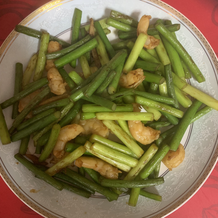蒜苔炒虾仁的做法