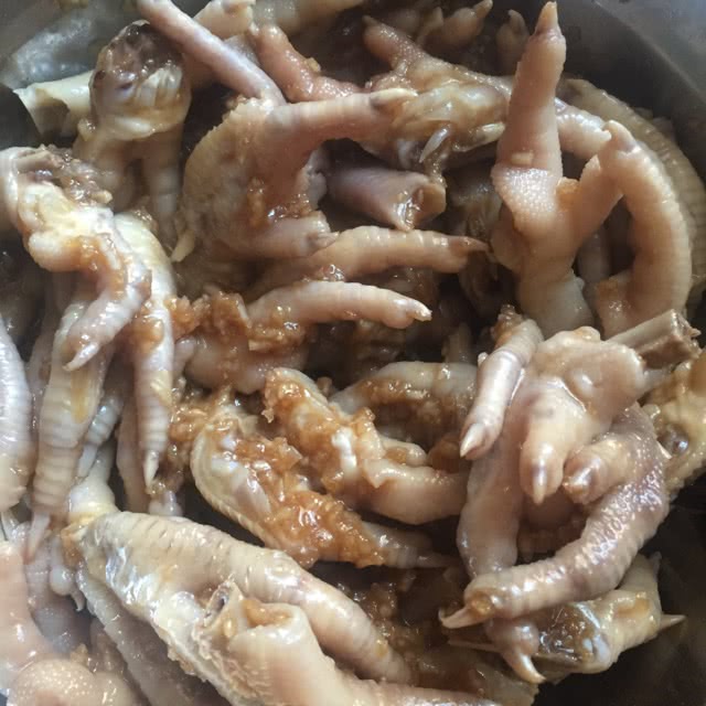 蒜泥凤爪的做法图解4
