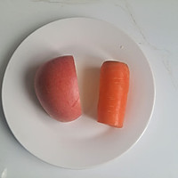 宝宝辅食，胡萝卜苹果泥的做法图解1