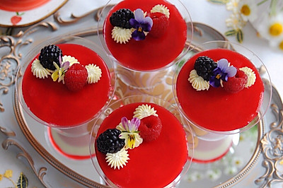 莓果双色芝士杯子蛋糕