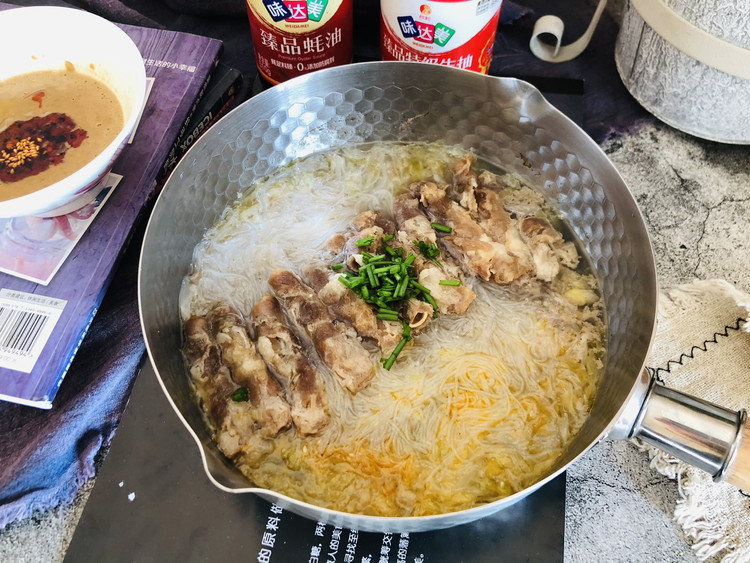 酸菜羊肉的做法