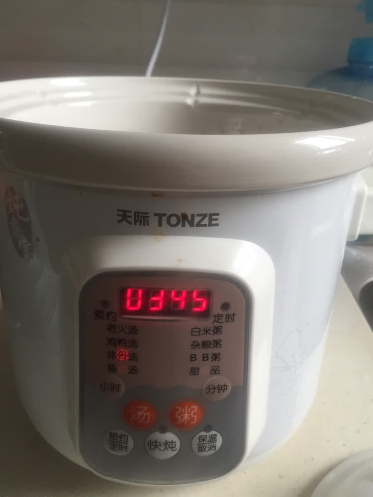 补血养颜精品排骨汤的做法图解5