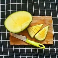 #美食新势力#夏季解暑甜品，西米水果捞，简单易学，甜而不腻的做法图解3