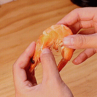 非常可口的【酸辣柠檬虾】的做法图解3