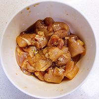 #中小学生营养餐#辣白菜炒鸡荞麦面的做法图解3