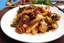 核桃仁酱烩墨鱼#健身修复食谱#的做法