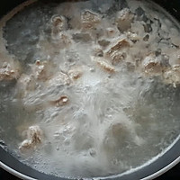 土豆牛肉，不需要调料的超赞牛肉的做法图解2