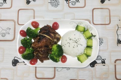 减脂照烧鸡腿饭