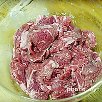 【中餐厅】张亮拿手菜-水煮牛肉的做法图解1