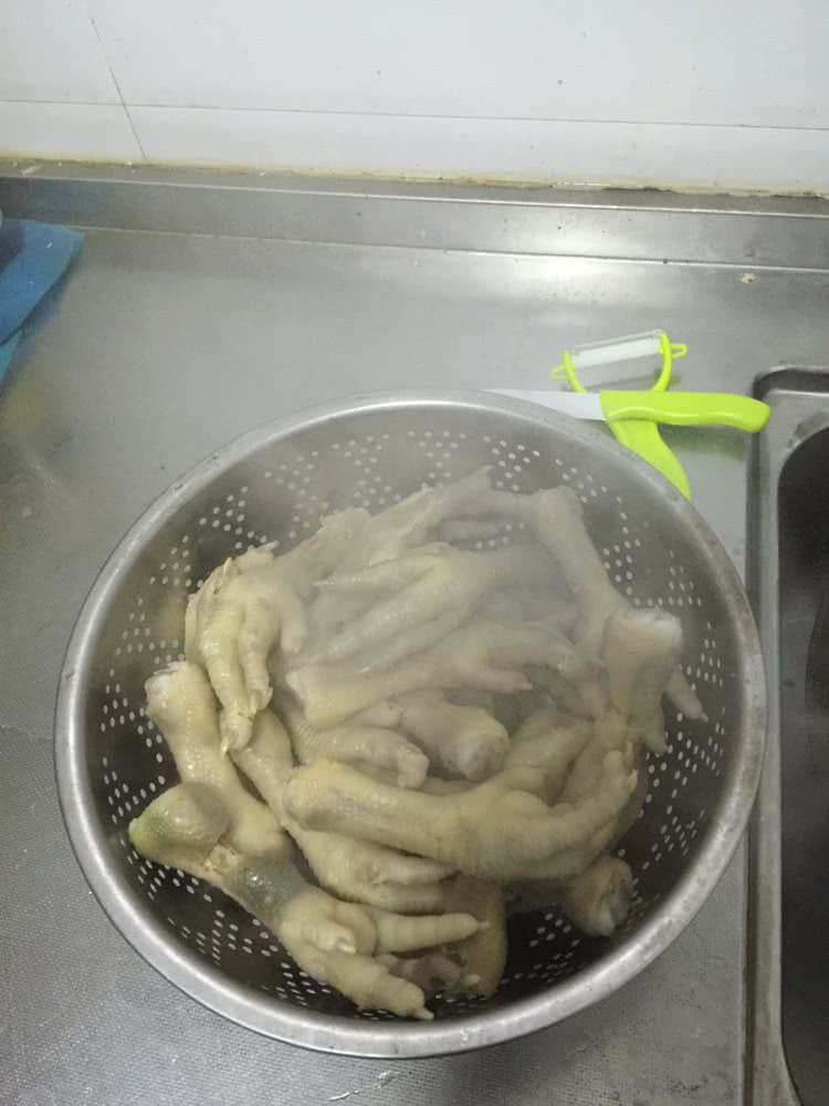 红烧鸡爪的做法图解3