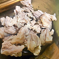 牛腩柿子汤的做法图解1