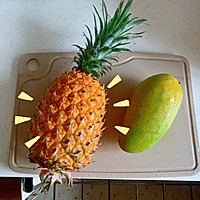 糖水菠萝的做法图解1