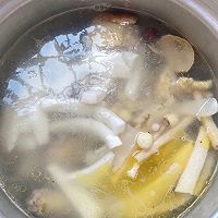 #精致一人食#秋冬养生必备·椰子鸡汤的做法图解5