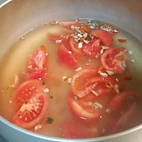 平菇番茄鸡蛋汤的做法图解4
