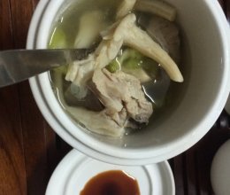 丝瓜排骨蘑菇汤的做法