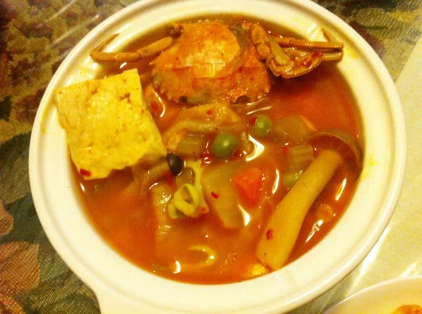 韩式泡菜海鲜豆腐菌菇汤