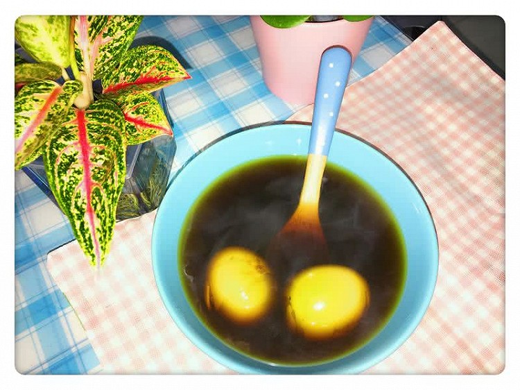 生姜艾葉蛋湯－暖宮暖胃的做法
