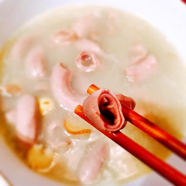 猪小肠莲子汤的做法