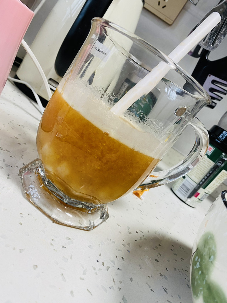 蜜桃乌龙椰果茶的做法