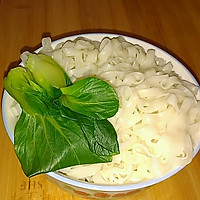 青菜排骨面的做法图解3