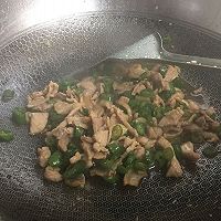 家常菜青椒炒肉的做法图解7