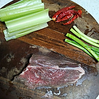 小炒牛肉的做法图解1