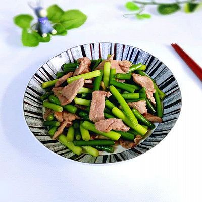 蒜薹炒肉片