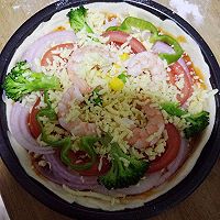 鲜虾什锦蔬菜披萨另附虾油，虾头汤，土豆沙拉。的做法图解14