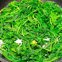 #加油 卡塔尔#荠菜豆干响铃卷的做法图解5