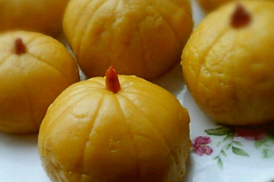南瓜豆沙包