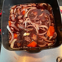 简单的浪漫《勃艮第红酒炖牛肉》的做法图解3