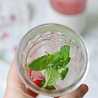 草莓气泡水的做法图解7