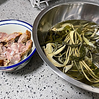 菜干烧骨粥的做法图解1
