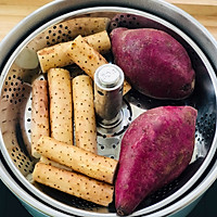 宝宝辅食：紫薯山药奶糕的做法图解2