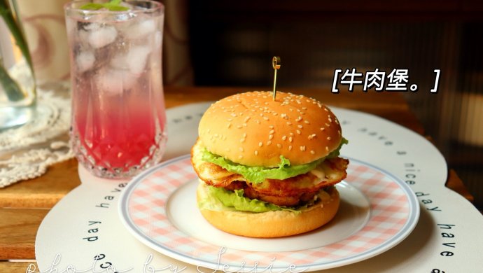 牛肉堡（附牛肉饼做法）