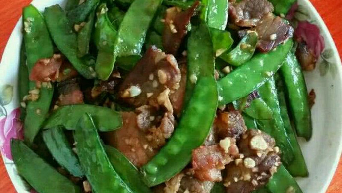 荷兰豆炒腊肉