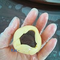 酥的掉渣~蛋黄酥的做法图解12