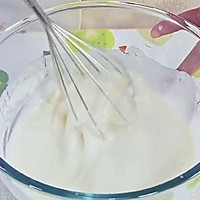 快手早餐之鸡蛋饼的做法图解2