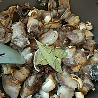 支竹红焖羊排腩肉的做法图解4