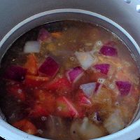 #金龙鱼橄榄油调和油520美食菜谱# 牛脊骨罗宋汤的做法图解12